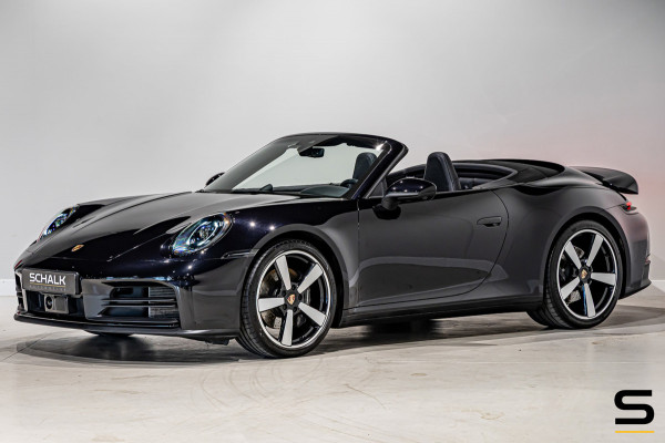 Porsche 911 Cabrio Carrera 992.2|394 PK|Sport Chrono|Sportuitlaat|BOSE|Surround View|20/21” Carrera Classic|Porsche Approved|1e ei