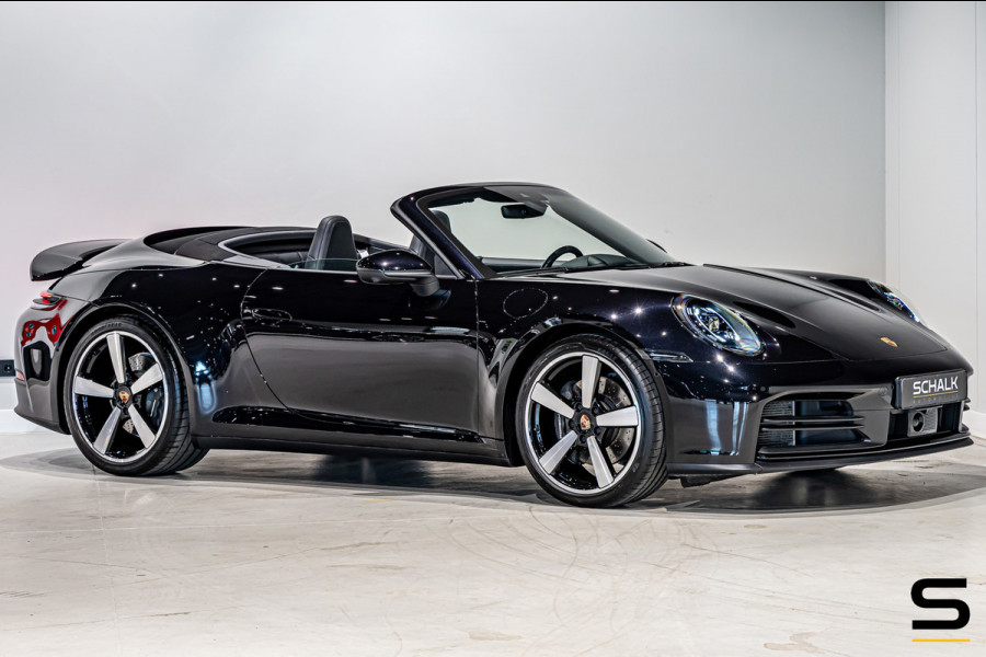 Porsche 911 Cabrio Carrera 992.2|394 PK|Sport Chrono|Sportuitlaat|BOSE|Surround View|20/21” Carrera Classic|Porsche Approved|1e ei