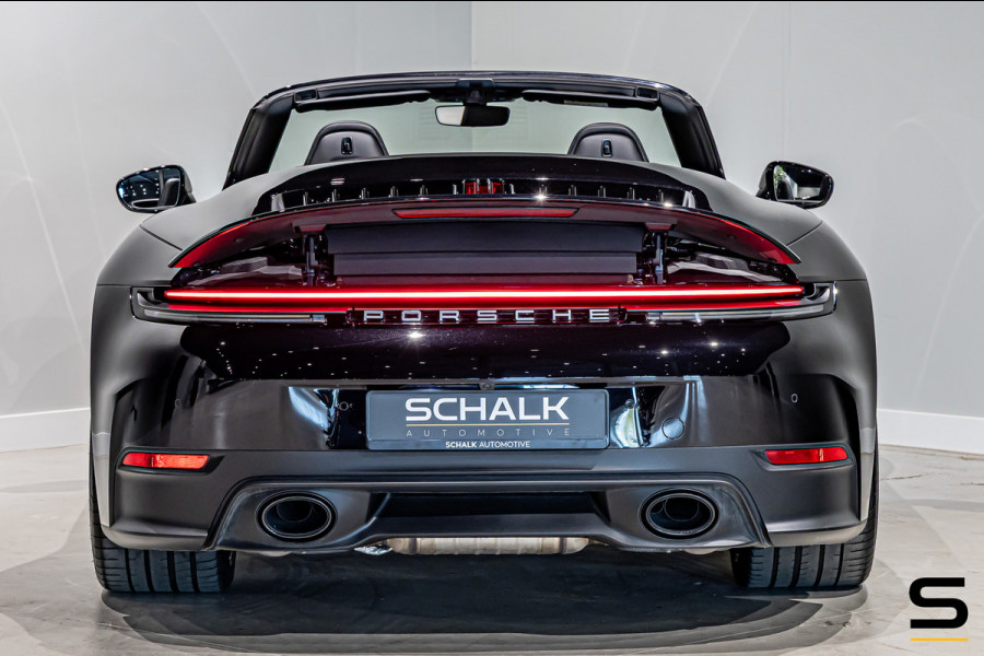 Porsche 911 Cabrio Carrera 992.2|394 PK|Sport Chrono|Sportuitlaat|BOSE|Surround View|20/21” Carrera Classic|Porsche Approved|1e ei