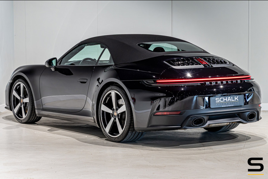Porsche 911 Cabrio Carrera 992.2|394 PK|Sport Chrono|Sportuitlaat|BOSE|Surround View|20/21” Carrera Classic|Porsche Approved|1e ei