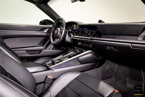 Porsche 911 Cabrio Carrera 992.2|394 PK|Sport Chrono|Sportuitlaat|BOSE|Surround View|20/21” Carrera Classic|Porsche Approved|1e ei
