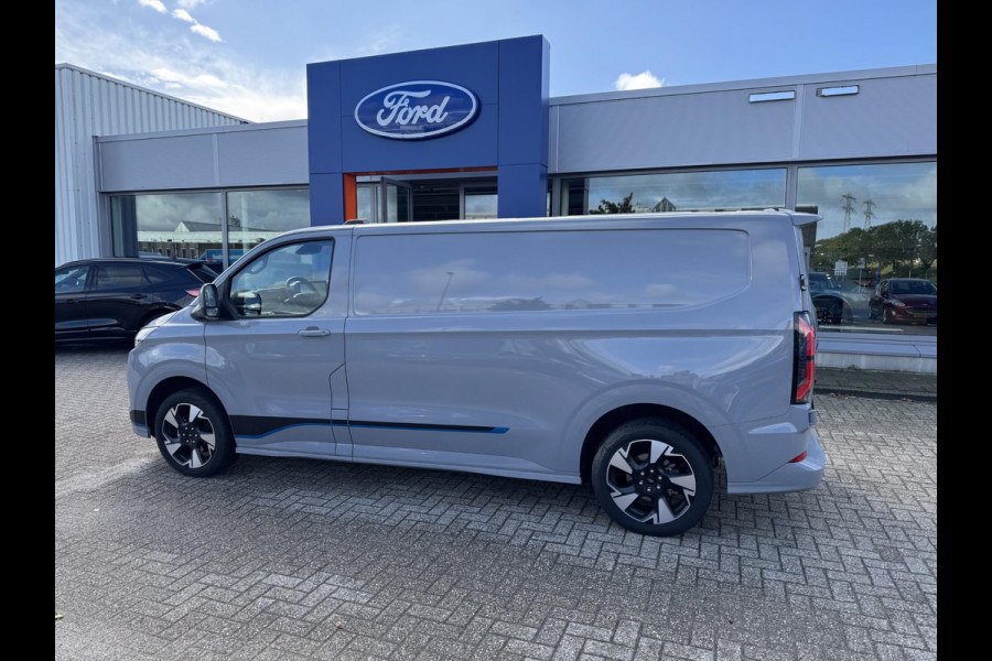 Ford E-Transit Custom 320 L2H1 Sport 65 kWh 218pk | Demo | Driver Assistance Pack | Wegklapbare Trekhaak | Stuurwiel verwarming | Stoel verwarming | 2.300kg Trekgewicht