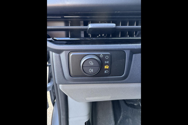 Ford E-Transit Custom 320 L2H1 Sport 65 kWh 218pk | Demo | Driver Assistance Pack | Wegklapbare Trekhaak | Stuurwiel verwarming | Stoel verwarming | 2.300kg Trekgewicht