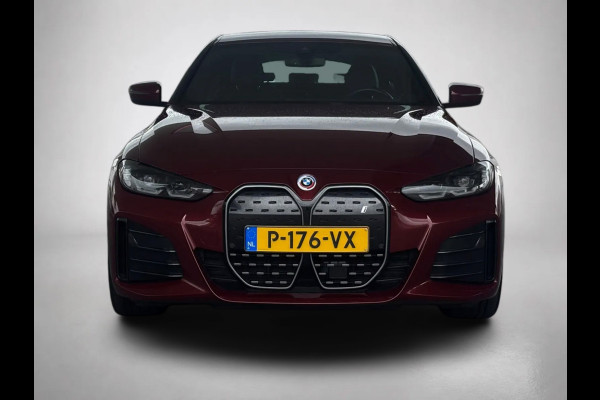 BMW i4 EDrive40 84 kWh M-sport(1e Eig, Dealer OndH, NL-auto, Harman/Kardon, SfeerV, 360 Camera, Lane Assit, Active Cruise, Etc)