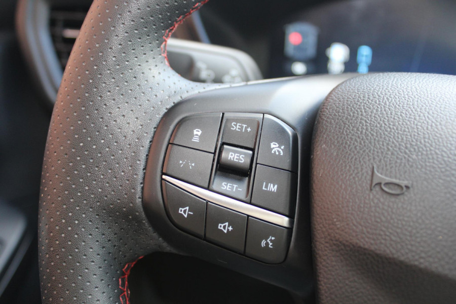 Ford Kuga 2.5 PHEV ST-Line X | Panoramadak | Wegklapbare trekhaak | Head up Display | Adapitve Led | Winter Pack | Bang&Olufsen | AGR-stoelen | 2.100kg trekgewicht