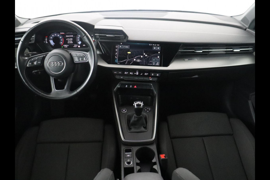 Audi A3 Sportback 35 TFSI Business edition | Cruise control | Climate control | Navigatie | Carplay | Park assist | Virtueel dashboard | Full LED | 18" velgen