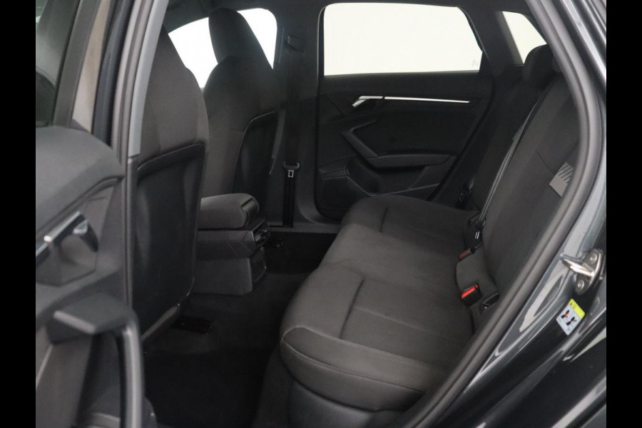 Audi A3 Sportback 35 TFSI Business edition | Cruise control | Climate control | Navigatie | Carplay | Park assist | Virtueel dashboard | Full LED | 18" velgen