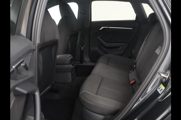 Audi A3 Sportback 35 TFSI Business edition | Cruise control | Climate control | Navigatie | Carplay | Park assist | Virtueel dashboard | Full LED | 18" velgen