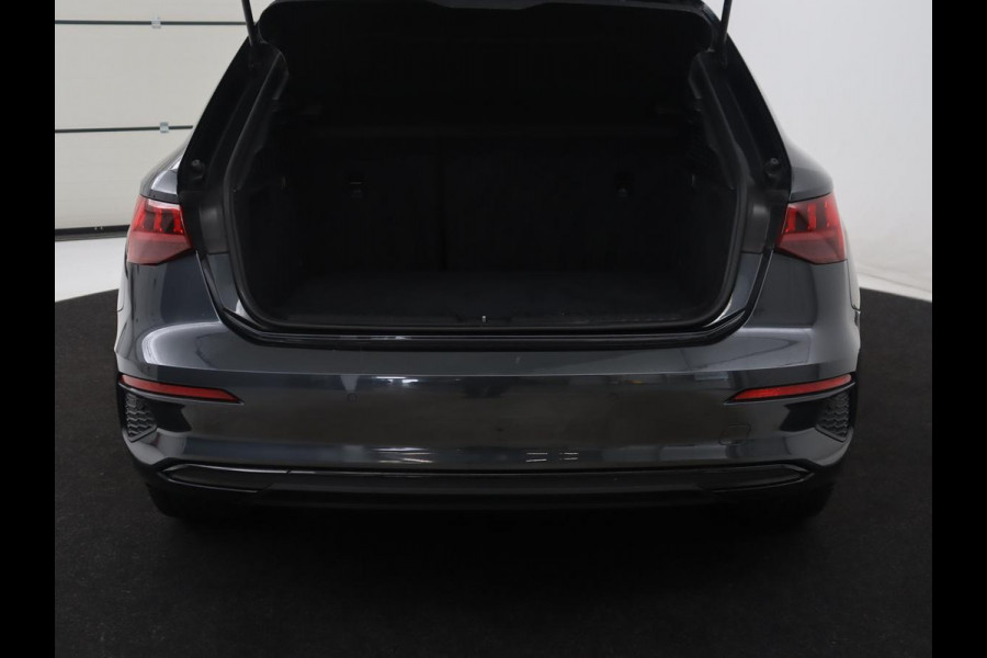Audi A3 Sportback 35 TFSI Business edition | Cruise control | Climate control | Navigatie | Carplay | Park assist | Virtueel dashboard | Full LED | 18" velgen