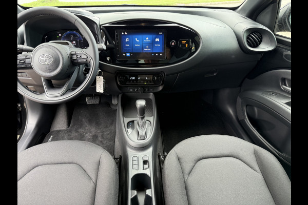 Toyota Aygo X Hybrid 115 pulse Automaat ** Camera ** Stoelverwarming ** Carplay