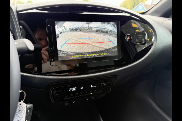 Toyota Aygo X Hybrid 115 pulse Automaat ** Camera ** Stoelverwarming ** Carplay
