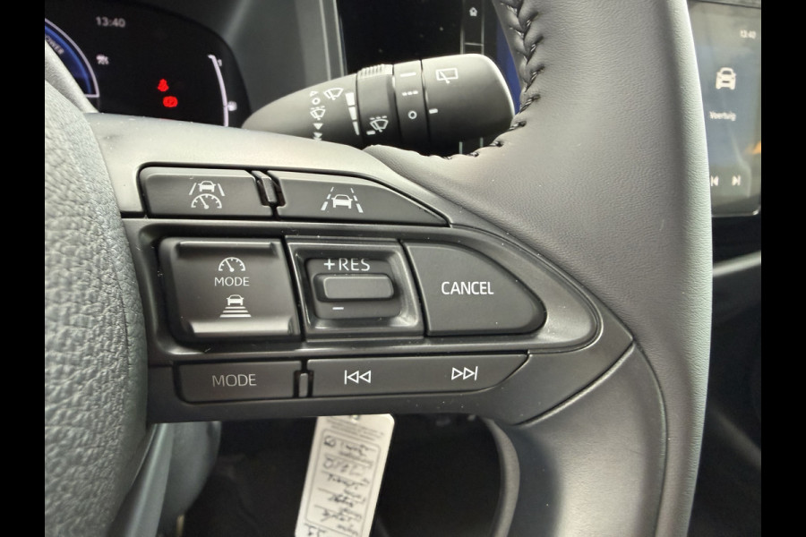 Toyota Aygo X Hybrid 115 pulse Automaat ** Camera ** Stoelverwarming ** Carplay