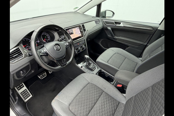 Volkswagen Golf Sportsvan 1.5 TSI ACT Highline Adapt.Cruise Stoelverw Trekhaak Carplay