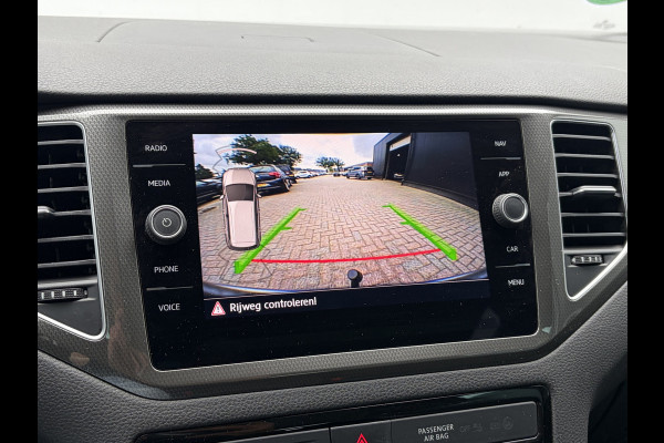 Volkswagen Golf Sportsvan 1.5 TSI ACT Highline Adapt.Cruise Stoelverw Trekhaak Carplay