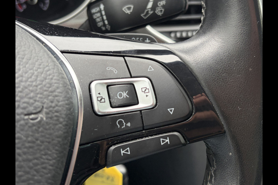 Volkswagen Golf Sportsvan 1.5 TSI ACT Highline Adapt.Cruise Stoelverw Trekhaak Carplay