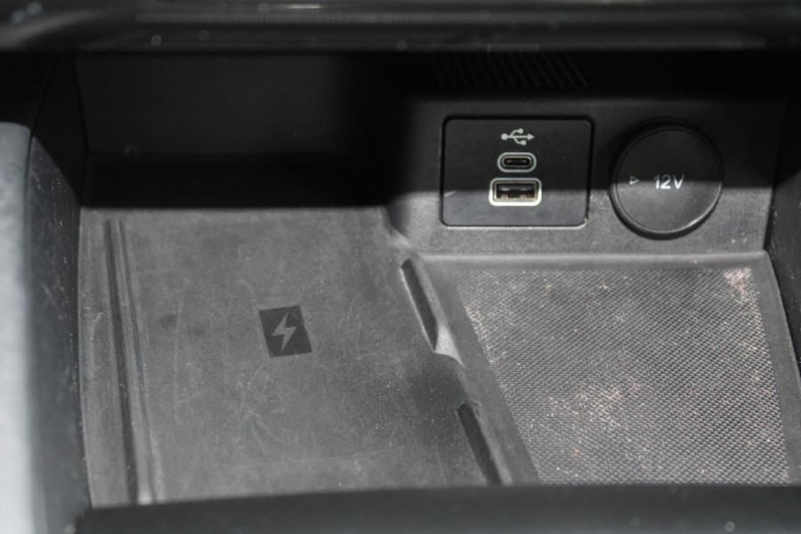 Ford Kuga 2.5 PHEV ST-Line X | Panoramadak | Wegklapbare trekhaak | Head up Display | Adapitve Led | Winter Pack | Bang&Olufsen | AGR-stoelen | 2.100kg trekgewicht
