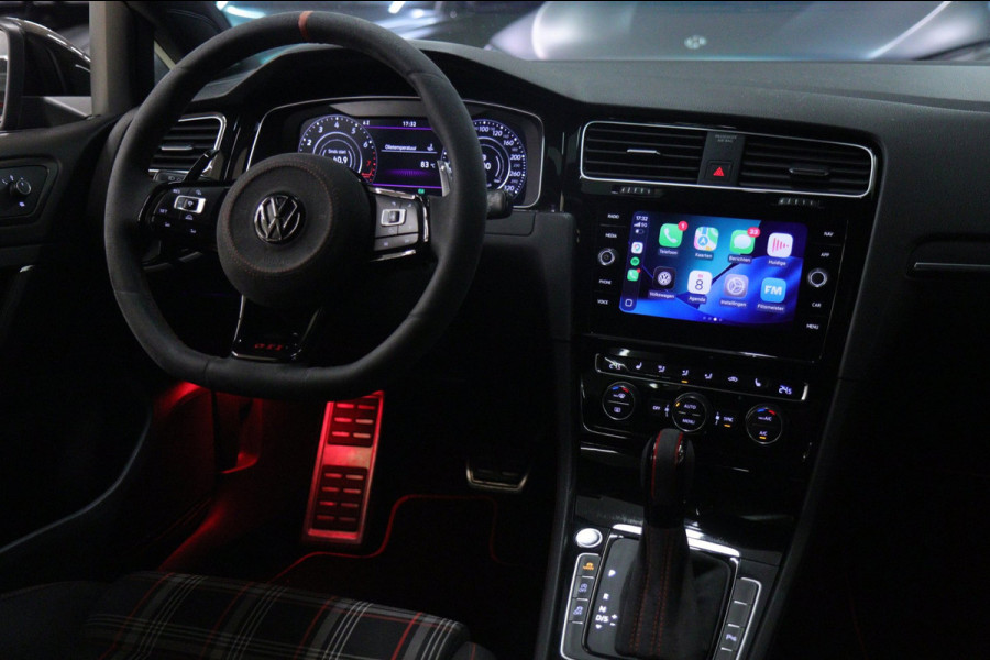 Volkswagen Golf 2.0 TSI GTI Performance PANO/CARPLAY/STOELVER/CAM/ACC/VOL