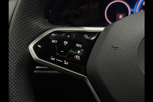 Volkswagen Golf 2.0 TSI GTI HUD|Pano|Harman|Keyless|Camera|IQ