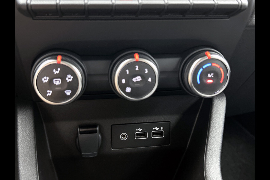 Renault Clio TCe 90PK GPF evolution | CAMERA | NAVI | DEALER ONDERHOUDEN | STOEL VERWARM. | PARK. SENSOREN | CARPLAY