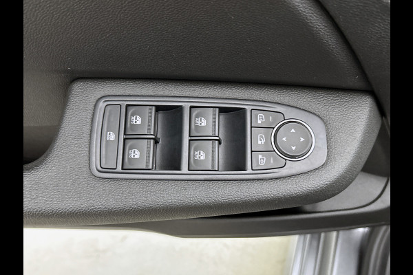 Renault Clio TCe 90PK GPF evolution | CAMERA | NAVI | DEALER ONDERHOUDEN | STOEL VERWARM. | PARK. SENSOREN | CARPLAY