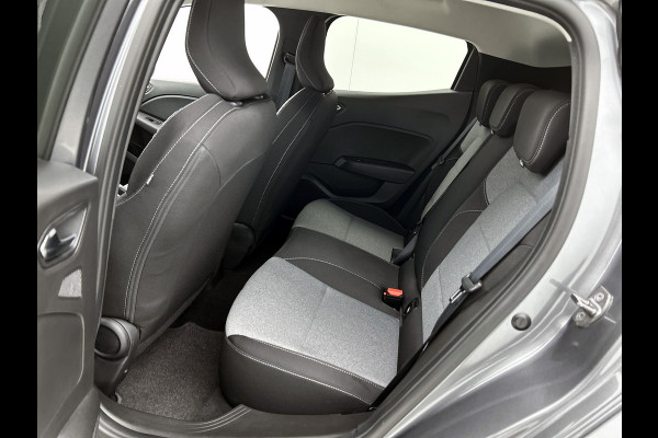 Renault Clio TCe 90PK GPF evolution | CAMERA | NAVI | DEALER ONDERHOUDEN | STOEL VERWARM. | PARK. SENSOREN | CARPLAY