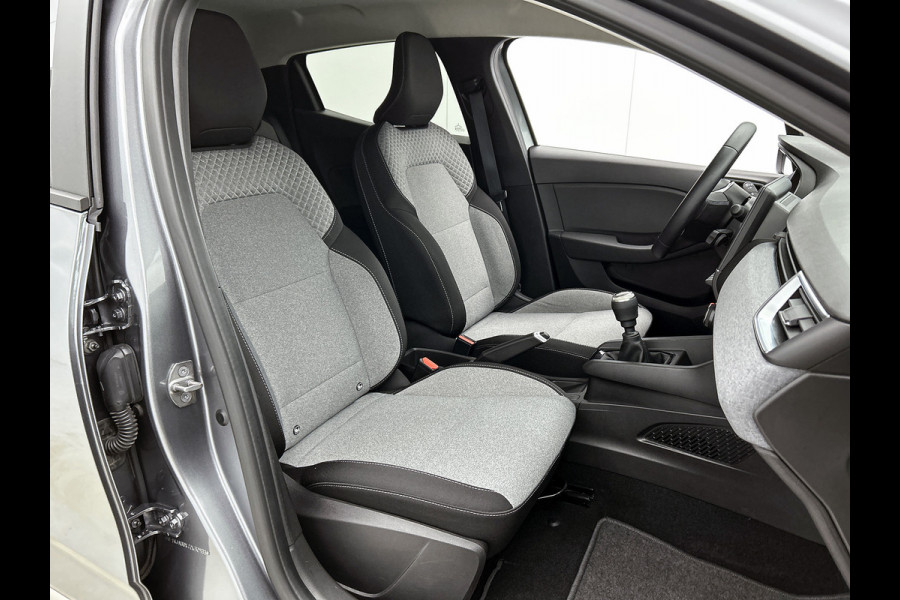 Renault Clio TCe 90PK GPF evolution | CAMERA | NAVI | DEALER ONDERHOUDEN | STOEL VERWARM. | PARK. SENSOREN | CARPLAY