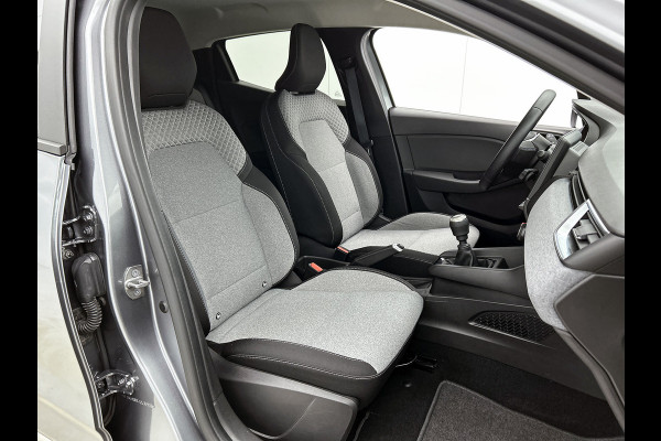 Renault Clio TCe 90PK GPF evolution | CAMERA | NAVI | DEALER ONDERHOUDEN | STOEL VERWARM. | PARK. SENSOREN | CARPLAY