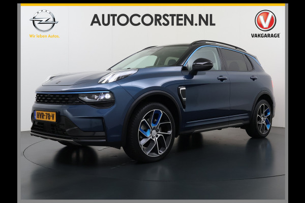 Lynk & Co 01 SOH 96% PHEV AUT-7 261pk Pano-Schuifdak Lmv 20" 360°Camera Apple Carplay Android Auto Adap.Cruise Navi Pdc Ecc Keyless Led Plug- Elek.Memory.Stoel File assistent Dodehoek detector Elektrisch bedienbare achterklep Rijstrooksensor Wifi Verkeersbord detectie 425Nm koppel 3,7kw laadvermogen 1.800kg Trekvermogen
