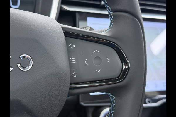Lynk & Co 01 SOH 96% PHEV AUT-7 261pk Pano-Schuifdak Lmv 20" 360°Camera Apple Carplay Android Auto Adap.Cruise Navi Pdc Ecc Keyless Led Plug- Elek.Memory.Stoel File assistent Dodehoek detector Elektrisch bedienbare achterklep Rijstrooksensor Wifi Verkeersbord detectie 425Nm koppel 3,7kw laadvermogen 1.800kg Trekvermogen
