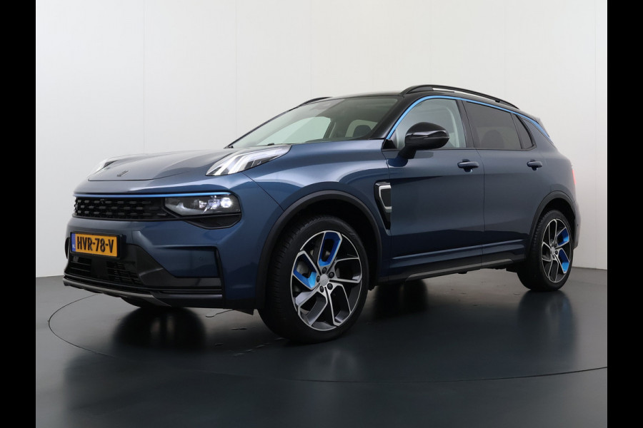 Lynk & Co 01 SOH 96% PHEV AUT-7 261pk Pano-Schuifdak Lmv 20" 360°Camera Apple Carplay Android Auto Adap.Cruise Navi Pdc Ecc Keyless Led Plug- Elek.Memory.Stoel File assistent Dodehoek detector Elektrisch bedienbare achterklep Rijstrooksensor Wifi Verkeersbord detectie 425Nm koppel 3,7kw laadvermogen 1.800kg Trekvermogen