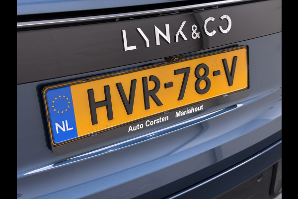 Lynk & Co 01 SOH 96% PHEV AUT-7 261pk Pano-Schuifdak Lmv 20" 360°Camera Apple Carplay Android Auto Adap.Cruise Navi Pdc Ecc Keyless Led Plug- Elek.Memory.Stoel File assistent Dodehoek detector Elektrisch bedienbare achterklep Rijstrooksensor Wifi Verkeersbord detectie 425Nm koppel 3,7kw laadvermogen 1.800kg Trekvermogen