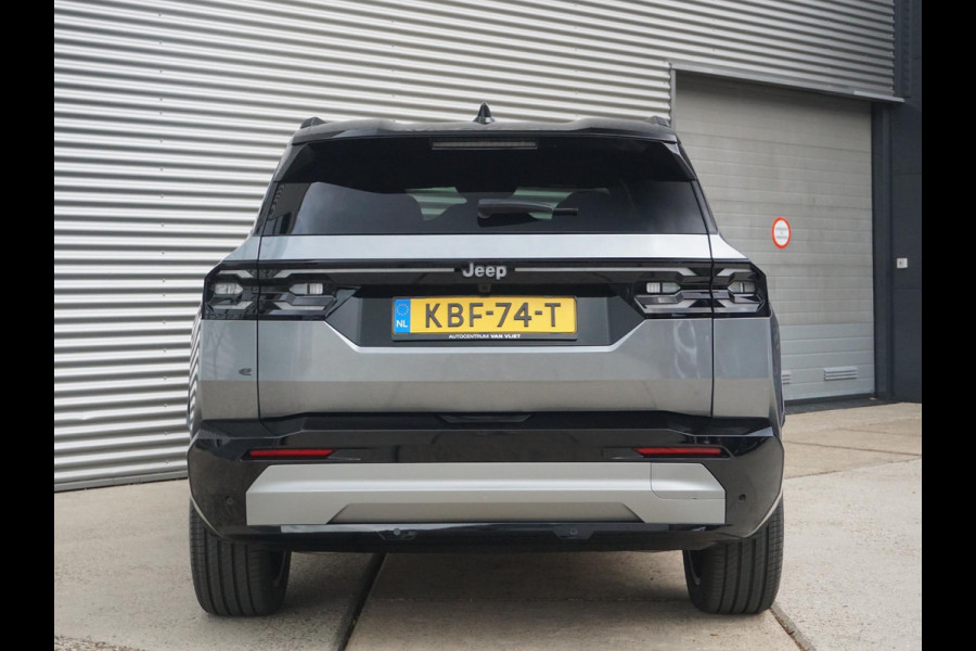 Jeep Compass First Edition 74 kWh | Actieprijs* | Adapt. Cruise | Camera | Carplay | 20" | Elektr. A-Klep | Navi | Winter Pack | Schuif/Kanteldak | Premium Pack | Conv. Pack | Warmtepomp