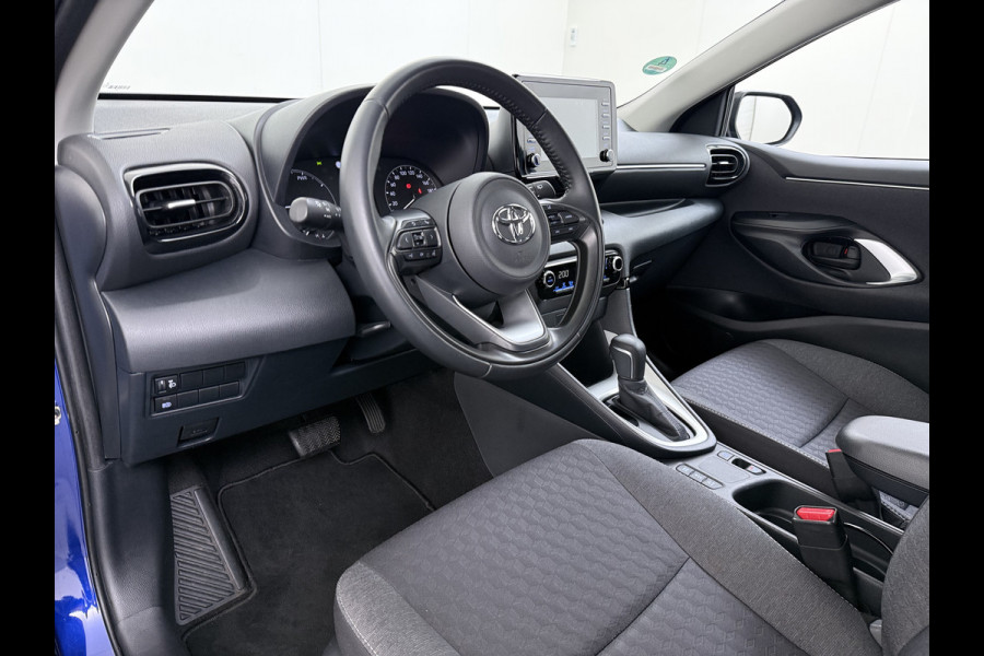 Toyota Yaris 1.5 Hybrid Automaat Camera Adap.Cruise Apple Carplay Android Auto Navi* Ecc Bluetooth Active Regen-Lichtsensor Isofix LTA Stuurhulp Wifi Miracast PCS RSA DRCC 1e Eigenaar