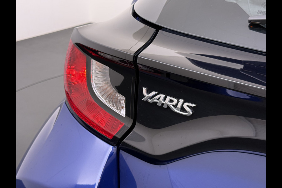 Toyota Yaris 1.5 Hybrid Automaat Camera Adap.Cruise Apple Carplay Android Auto Navi* Ecc Bluetooth Active Regen-Lichtsensor Isofix LTA Stuurhulp Wifi Miracast PCS RSA DRCC 1e Eigenaar