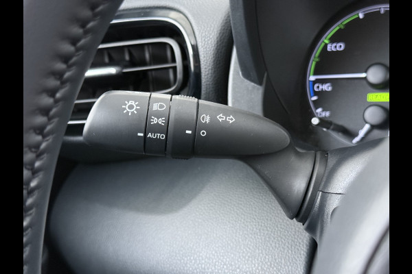 Toyota Yaris 1.5 Hybrid Automaat Camera Adap.Cruise Apple Carplay Android Auto Navi* Ecc Bluetooth Active Regen-Lichtsensor Isofix LTA Stuurhulp Wifi Miracast PCS RSA DRCC 1e Eigenaar