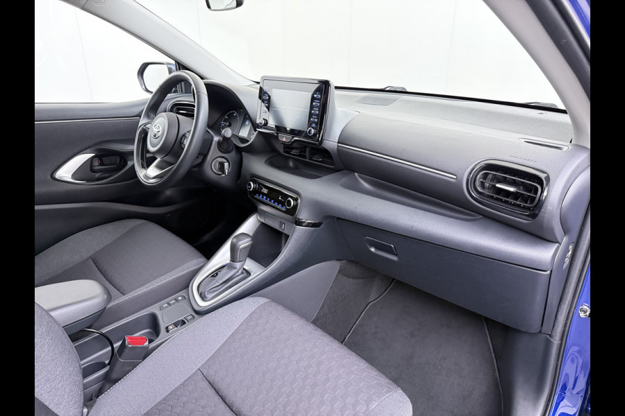 Toyota Yaris 1.5 Hybrid Automaat Camera Adap.Cruise Apple Carplay Android Auto Navi* Ecc Bluetooth Active Regen-Lichtsensor Isofix LTA Stuurhulp Wifi Miracast PCS RSA DRCC 1e Eigenaar