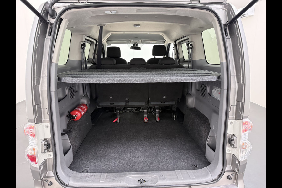 Nissan e-NV200 Evalia 40kWh Automaat 2X Schuifdeur 5-Persoons SOH 89% Camera Stoel+Stuurverwarming Navi DAB Connect Edition Regen-Lichtsensor Cruise Control Bluetooth Privacy Glas Isofix Lmv 15" 1e Eigenaar Dealeronderhouden Origineel Nederlandse Auto