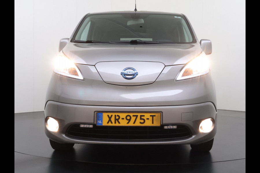 Nissan e-NV200 Evalia 40kWh Automaat 2X Schuifdeur 5-Persoons SOH 89% Camera Stoel+Stuurverwarming Navi DAB Connect Edition Regen-Lichtsensor Cruise Control Bluetooth Privacy Glas Isofix Lmv 15" 1e Eigenaar Dealeronderhouden Origineel Nederlandse Auto