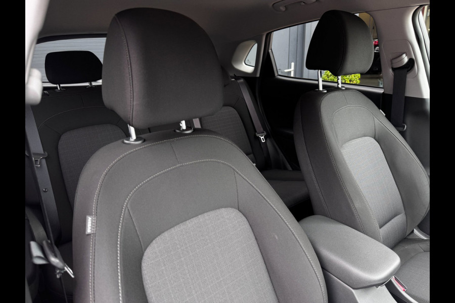 Hyundai Kona 1.6 GDI HEV Fashion | Trekhaak | Hyundai dealer onderhouden | Camera | Winter Pack | Krell Sound | Navigatie