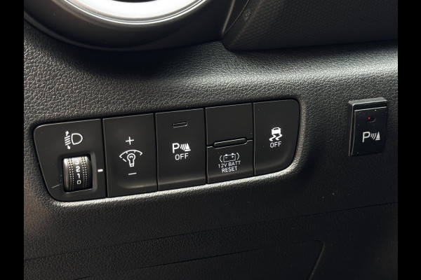 Hyundai Kona 1.6 GDI HEV Fashion | Trekhaak | Hyundai dealer onderhouden | Camera | Winter Pack | Krell Sound | Navigatie
