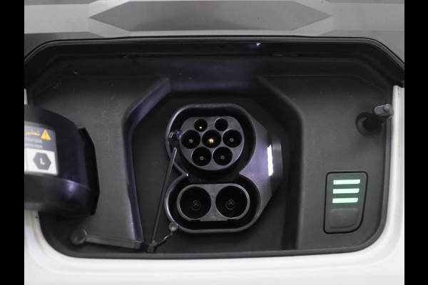 Kia Niro EV DynamicPlusLine 64.8 kWh | SOH 95,8% | Panoramadak | Leder | Adaptive cruise | Harman/Kardon | Trekhaak | Camera | Park assist | Stuur/stoel verwarming | Carplay | Climate control | Full LED
