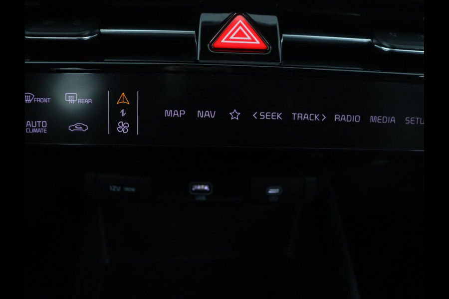 Kia Niro EV DynamicPlusLine 64.8 kWh | SOH 95,8% | Panoramadak | Leder | Adaptive cruise | Harman/Kardon | Trekhaak | Camera | Park assist | Stuur/stoel verwarming | Carplay | Climate control | Full LED