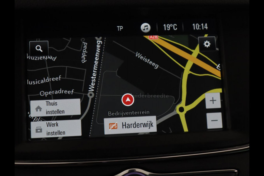 Opel Astra Sports Tourer 1.2 Design & Tech | Cruise control | Camera | Park assist | Trekhaak | Dodehoek detectie | Navigatie | Carplay | Climate control | 16" velgen