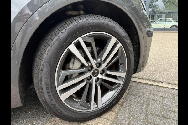 Audi Q5 55 TFSI e S edition VAN: 48.900,- VOOR: 44.877,- UW HERFSTVOORDEEL: 4.023,- S-LINE BINNEN + BUITEN |LUCHTVERING| ELEKTRISCHE TREKHAAK| 360 CAMERA| PANO| DODE HOEK SENSOR| ELEK. STOELEN | MATRIX| RECENT NOG ONDERHOUD GEHAD|