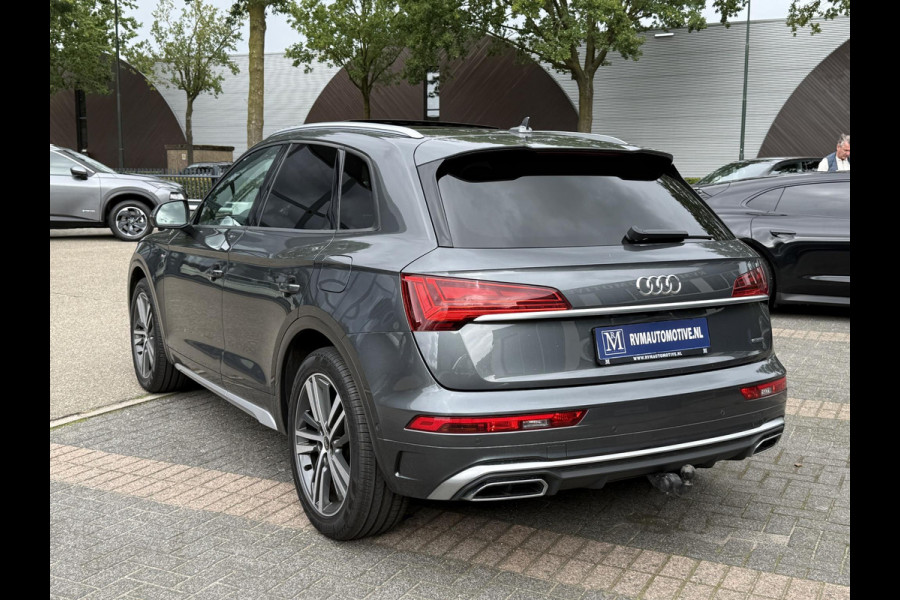 Audi Q5 55 TFSI e S edition VAN: 48.900,- VOOR: 44.877,- UW HERFSTVOORDEEL: 4.023,- S-LINE BINNEN + BUITEN |LUCHTVERING| ELEKTRISCHE TREKHAAK| 360 CAMERA| PANO| DODE HOEK SENSOR| ELEK. STOELEN | MATRIX| RECENT NOG ONDERHOUD GEHAD|