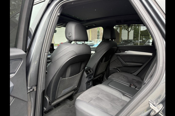 Audi Q5 55 TFSI e S edition VAN: 48.900,- VOOR: 44.877,- UW HERFSTVOORDEEL: 4.023,- S-LINE BINNEN + BUITEN |LUCHTVERING| ELEKTRISCHE TREKHAAK| 360 CAMERA| PANO| DODE HOEK SENSOR| ELEK. STOELEN | MATRIX| RECENT NOG ONDERHOUD GEHAD|