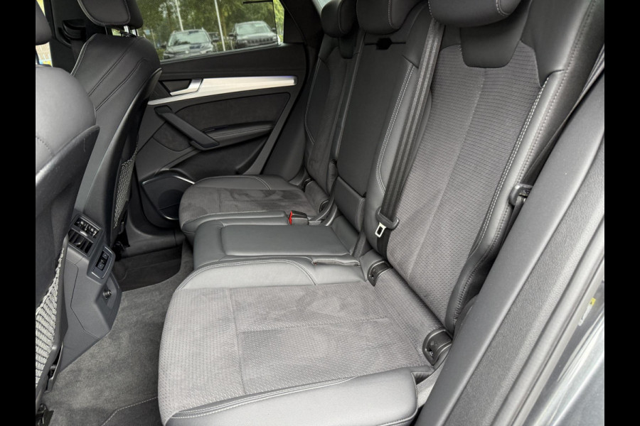 Audi Q5 55 TFSI e S edition VAN: 48.900,- VOOR: 44.877,- UW HERFSTVOORDEEL: 4.023,- S-LINE BINNEN + BUITEN |LUCHTVERING| ELEKTRISCHE TREKHAAK| 360 CAMERA| PANO| DODE HOEK SENSOR| ELEK. STOELEN | MATRIX| RECENT NOG ONDERHOUD GEHAD|