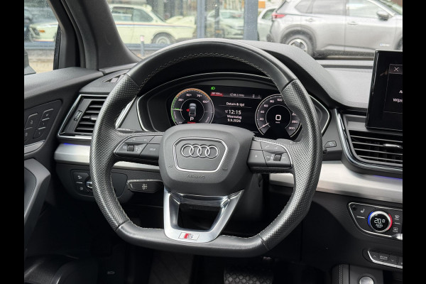 Audi Q5 55 TFSI e S edition VAN: 48.900,- VOOR: 44.877,- UW HERFSTVOORDEEL: 4.023,- S-LINE BINNEN + BUITEN |LUCHTVERING| ELEKTRISCHE TREKHAAK| 360 CAMERA| PANO| DODE HOEK SENSOR| ELEK. STOELEN | MATRIX| RECENT NOG ONDERHOUD GEHAD|