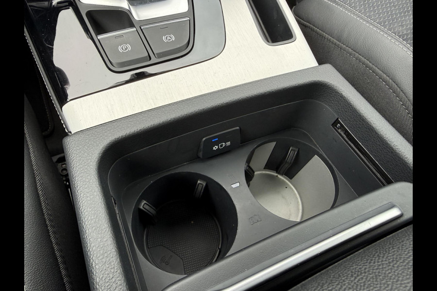 Audi Q5 55 TFSI e S edition VAN: 48.900,- VOOR: 44.877,- UW HERFSTVOORDEEL: 4.023,- S-LINE BINNEN + BUITEN |LUCHTVERING| ELEKTRISCHE TREKHAAK| 360 CAMERA| PANO| DODE HOEK SENSOR| ELEK. STOELEN | MATRIX| RECENT NOG ONDERHOUD GEHAD|