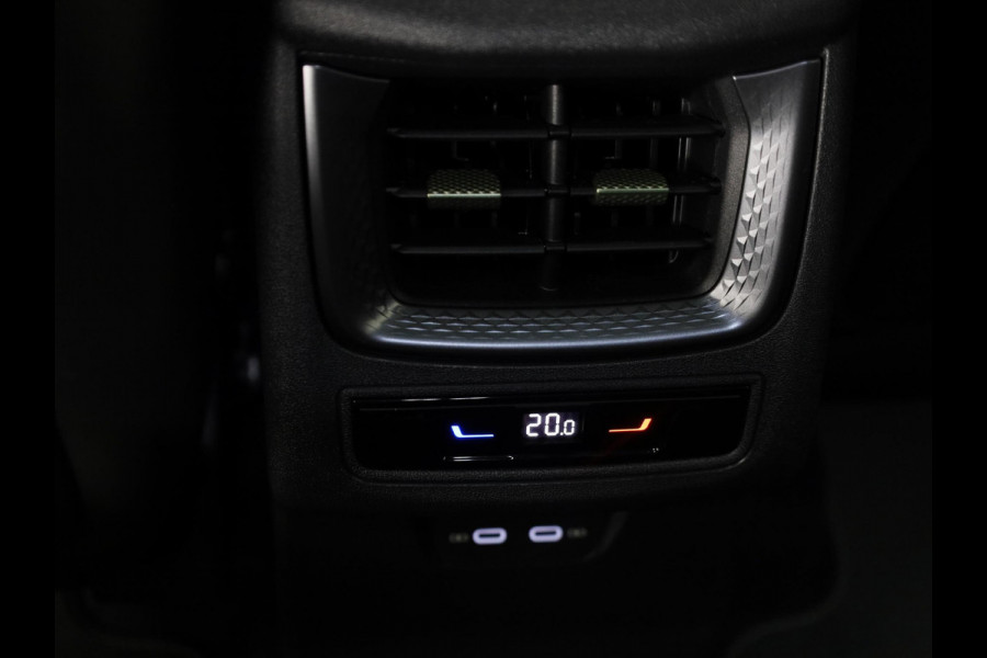 CUPRA Terramar 1.5 TSI e-Hybrid VZ Tribe Edition 272pk DSG | 360 Camera | Trekhaak | Panoramadak | Head up display | Sennheiser | 360 Camera |